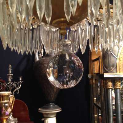 Lustre à douze lumières, cristal, bronze et laiton' circa 1940