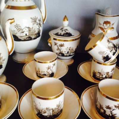 Elégant service à café en porcelaine de Paris, 1850