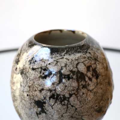 Petit vase en céramique, XXème siècle