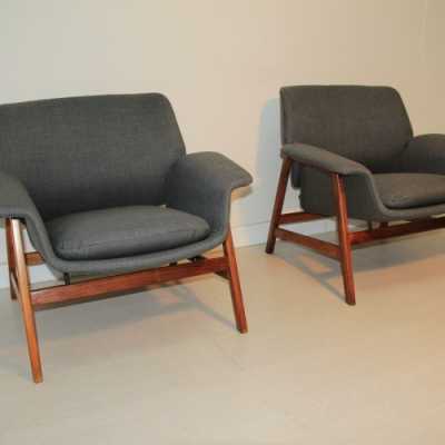 Paire de fauteuils Gianfranco Frattini circa 1960