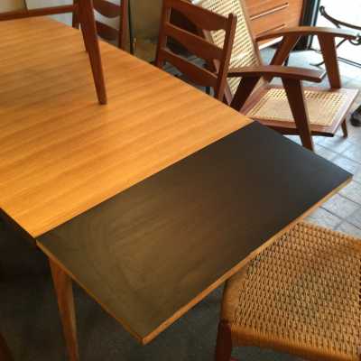Table de SAM attribuée à RAMOS, XXème siècle