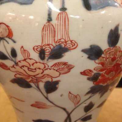 Paire de vases couverts, XIXème siècle