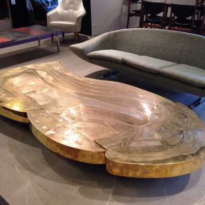 Table basse d'Armand Jonckers en lation gravé -1979