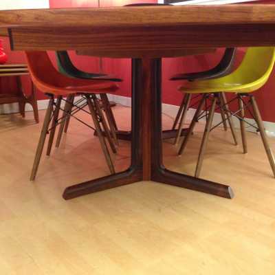 Table scandinave en palissandre années 70