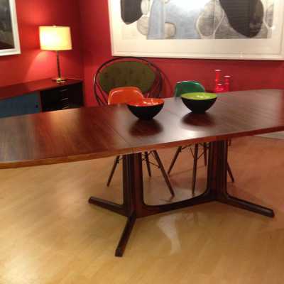 Table scandinave en palissandre années 70