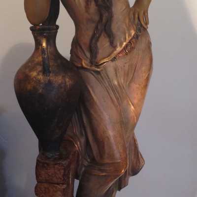 Statue en terre cuite, 1900