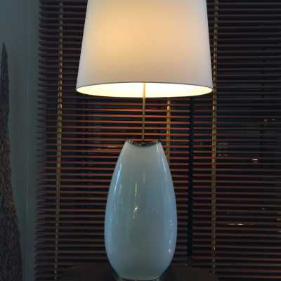 Lampe en céramique blanche, circa 1980
