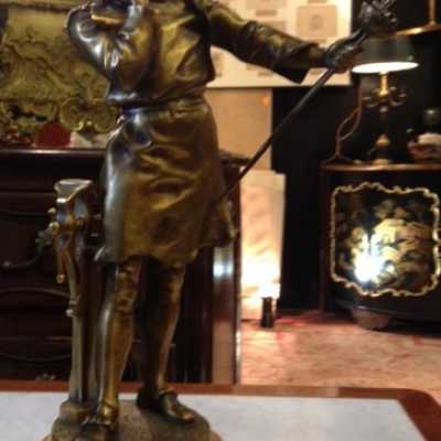 Bronze doré signé "Kossowski" du XIXème siècle, "Homme à l'épée"