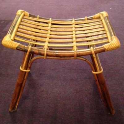 Série de six tabourets, bambou et rotin, années 60-70