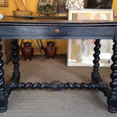 Table de style Louis XIII, bois noirci, époque Napoléon III