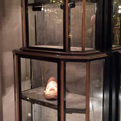 Paire de vitrines dans le goût de Jansen