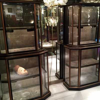 Paire de vitrines dans le goût de Jansen