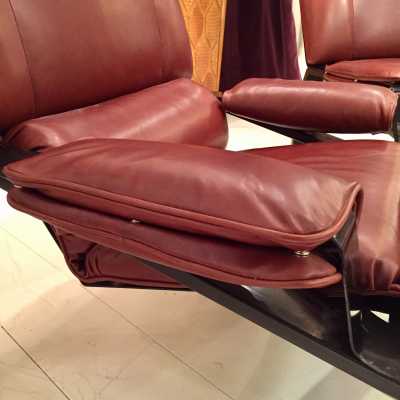 Paire de fauteuils cuir Jo Colombo