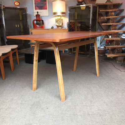 Table à manger de Joseph André Motte ed. Charon circa 1956