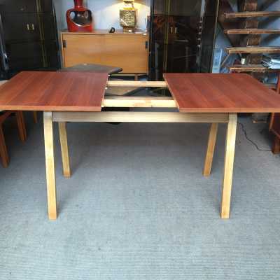 Table à manger de Joseph André Motte ed. Charon circa 1956