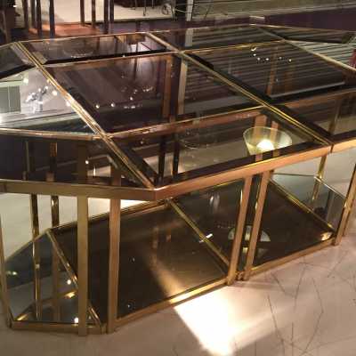 table dans le goût de Gabriella Crespi Italie ca 70
